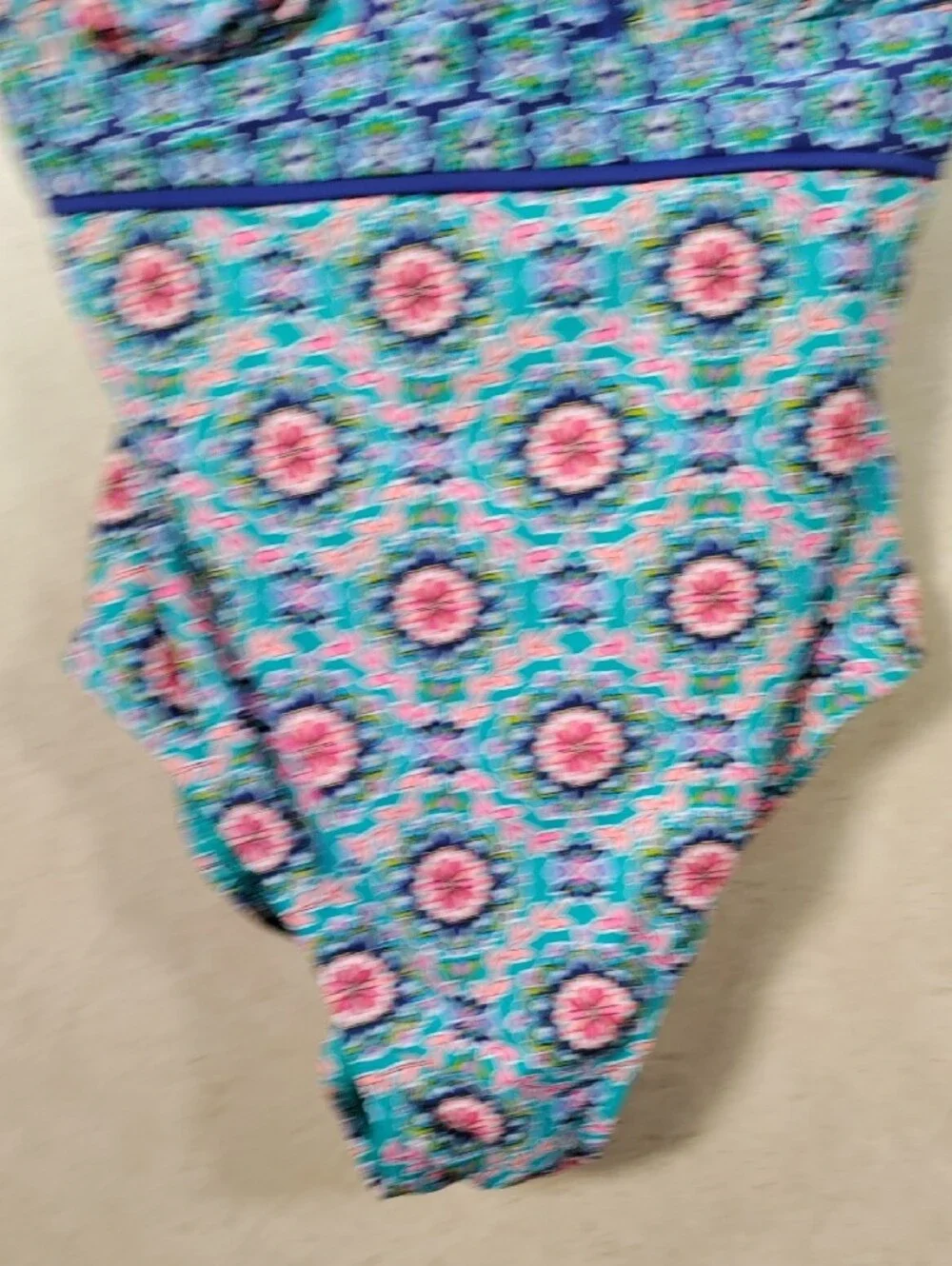 I135 Catalina Moroccan Mandala Cross-Back One-Piece Swimsuit 1X 16W NWT